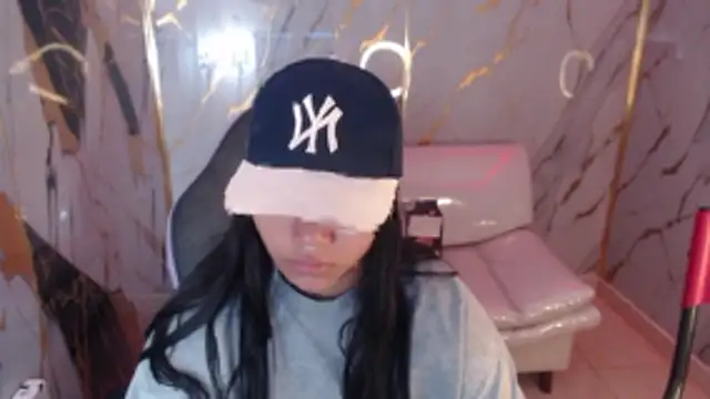 melany rouse18 online show from November 11, 2025, 1:44 pm