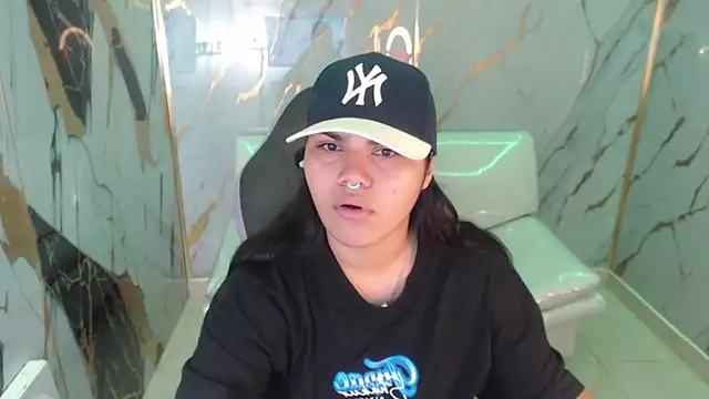 melany rouse18 online show from November 15, 2025, 1:18 pm