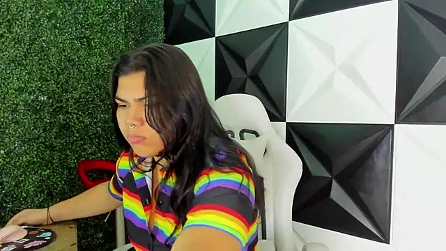 melany rouse18 online show from November 16, 2025, 1:22 am