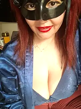 Loly2025 online show from April 19, 2026, 1:21 pm