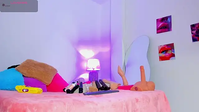 naomy 68 online show from November 8, 2025, 3:07 am