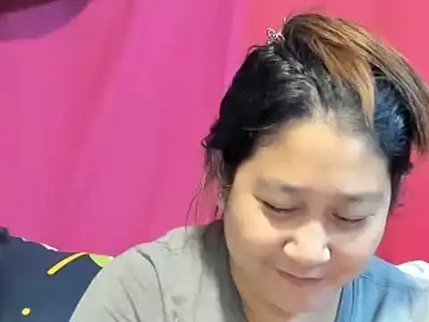 hotchubby88 online show from February 13, 2025, 1:37 pm