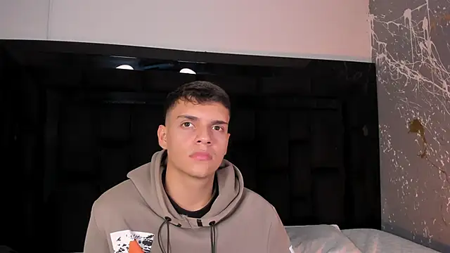 JacobRoberts1 online show from October 24, 2025, 10:06 pm