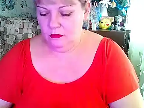 FlowerButterf online show from January 7, 2025, 11:05 am