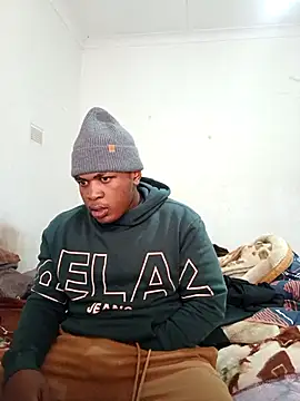 bosszonke123 online show from April 17, 2026, 12:19 pm