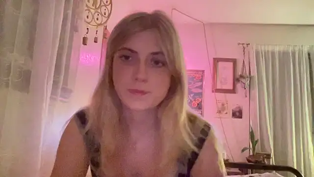 Snapshot of sinfulblonde1 chatting on February 17, 2025, 7:26 am sinfulblonde1 online show from February 17, 2025, 7:26 am