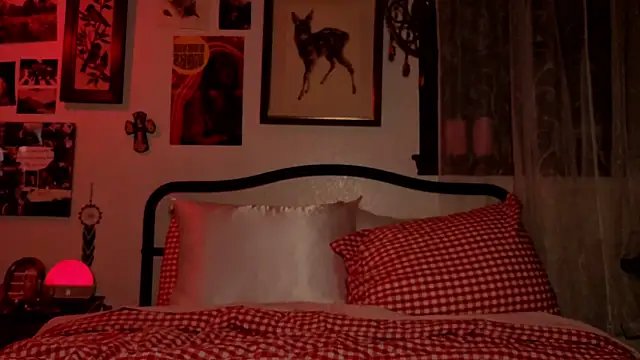 Snapshot of sinfulblonde1 chatting on September 25, 2025, 5:55 am sinfulblonde1 online show from September 25, 2025, 5:55 am