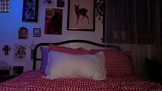 Snapshot of sinfulblonde1 chatting on November 28, 2025, 5:43 am sinfulblonde1 online show from November 28, 2025, 5:43 am