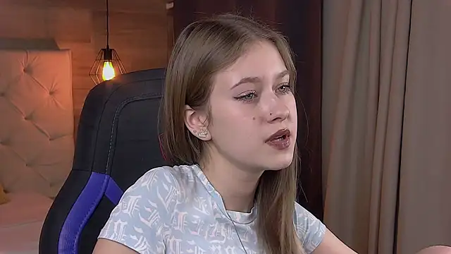 EveMundie online show from February 28, 2025, 3:48 pm