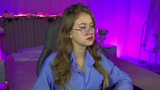 EveMundie online show from November 28, 2025, 10:29 am