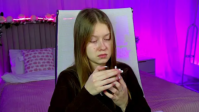 EveMundie online show from February 5, 2026, 6:29 am