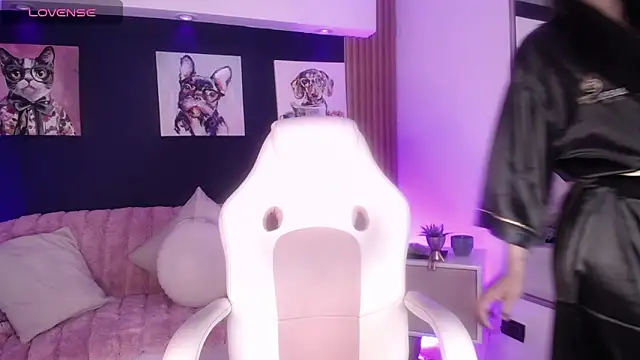 LoreleyNovoa online show from March 6, 2026, 3:25 am