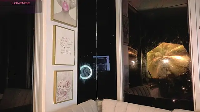 Ivanna West online show from April 9, 2026, 9:58 am