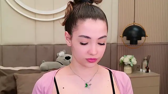 Alice Deleon online show from February 28, 2025, 8:50 pm