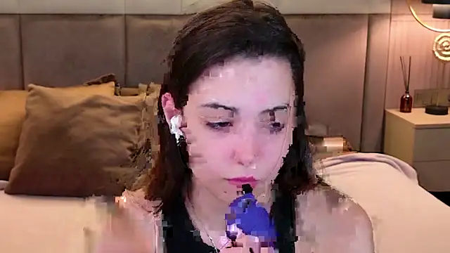 Alice Deleon online show from September 20, 2025, 8:54 pm