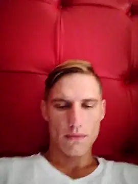 Ruanie online show from April 22, 2026, 2:29 pm