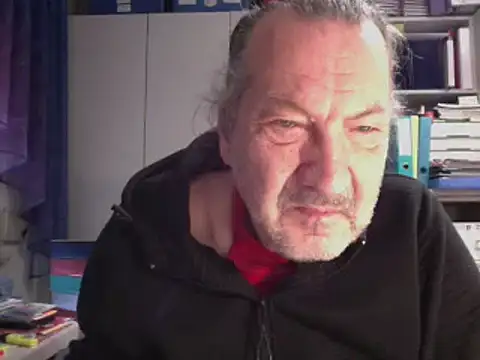 HMStraps01 online show from December 9, 2024, 10:54 am