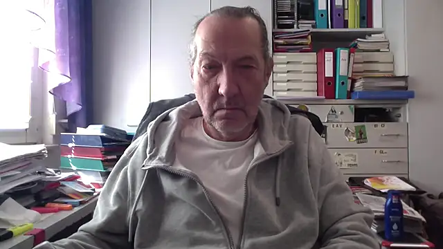 HMStraps01 online show from March 3, 2025, 10:38 am