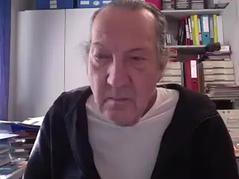 HMStraps01 online show from October 2, 2025, 11:39 am