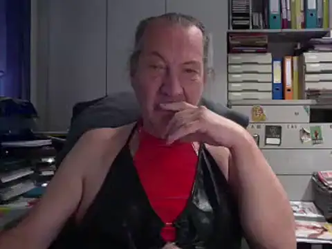 HMStraps01 online show from October 10, 2025, 10:25 am