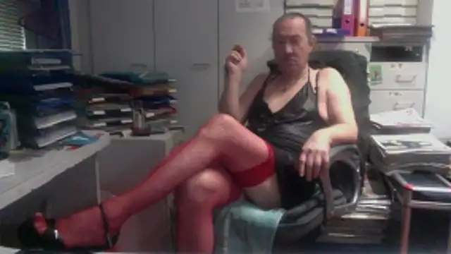 Snapshot of HMStraps01 chatting on February 26, 2026, 10:03 am HMStraps01 online show from February 26, 2026, 10:03 am