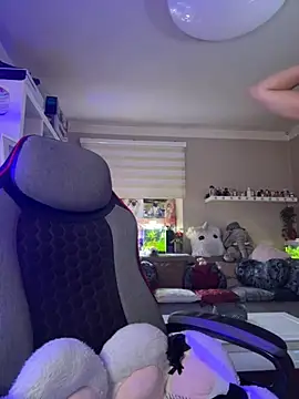 sexymelli18 online show from September 12, 2025, 5:13 pm