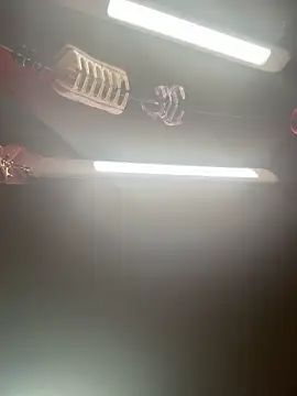 sexymelli18 online show from April 1, 2026, 4:37 pm