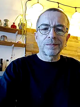 Xavspank2 online show from December 3, 2025, 10:24 am