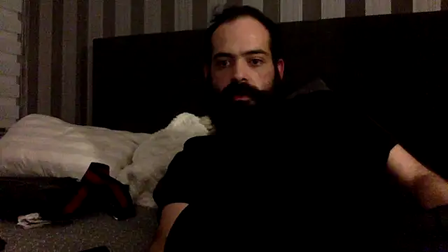 guccititi online show from October 1, 2025, 2:39 am