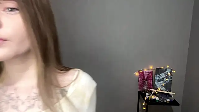 CarolinePepper online show from March 3, 2025, 5:07 pm