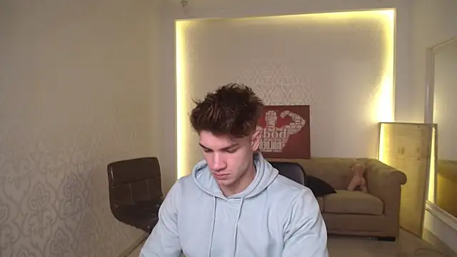 MaxKaiden online show from March 7, 2025, 5:18 am