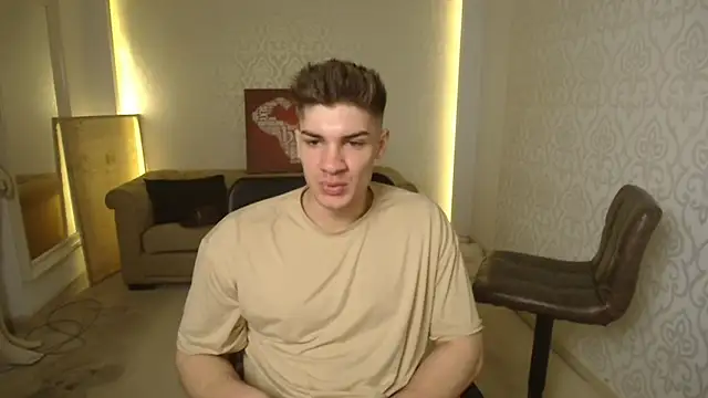 MaxKaiden online show from March 17, 2025, 5:23 am