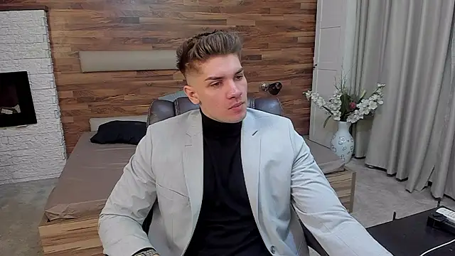 MaxKaiden online show from March 21, 2026, 6:07 am