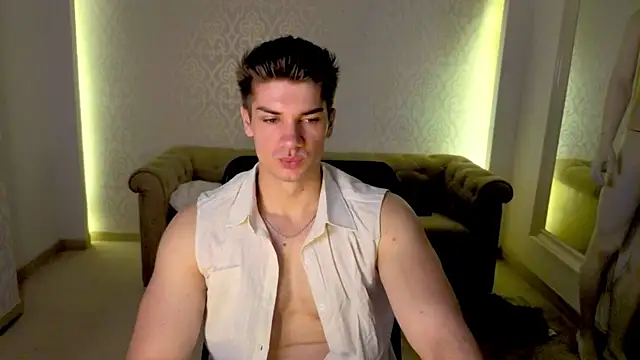 MaxKaiden online show from June 6, 2026, 4:06 am