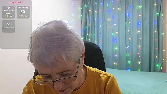 Sandra Snowflake online show from November 13, 2025, 11:53 am