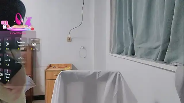 Lucy-xixi online show from February 26, 2026, 5:06 am