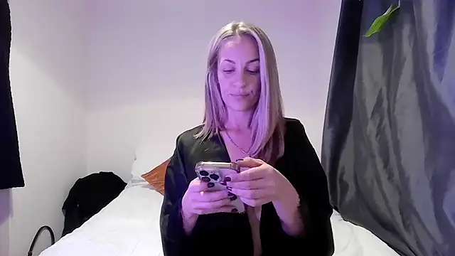 Edenfox- online show from September 21, 2025, 8:21 pm