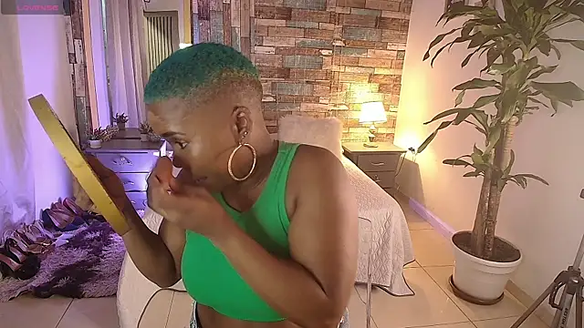 DashaSousaa online show from May 22, 2026, 11:32 pm