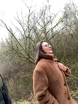 AvaFlowers6 online show from December 16, 2025, 8:41 am