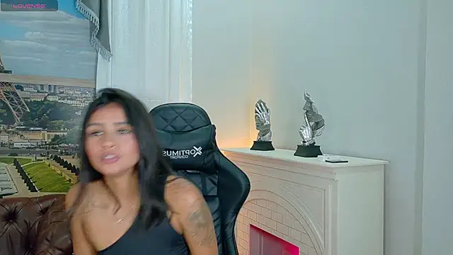 katia foxxx  online show from June 11, 2026, 5:33 pm