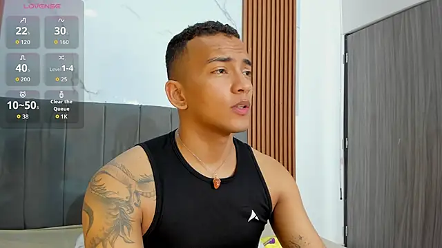 Rafa2004Cruz online show from October 10, 2025, 12:37 pm