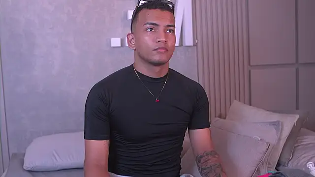 Rafa2004Cruz online show from February 25, 2026, 7:12 pm