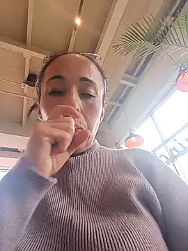 Coeur de luxure online show from September 23, 2025, 2:53 pm