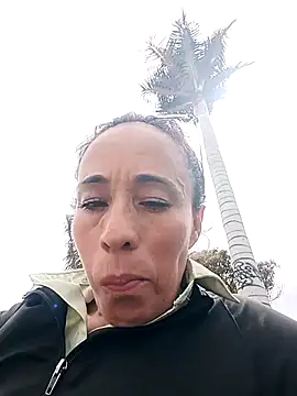 Coeur de luxure online show from October 28, 2025, 5:59 pm