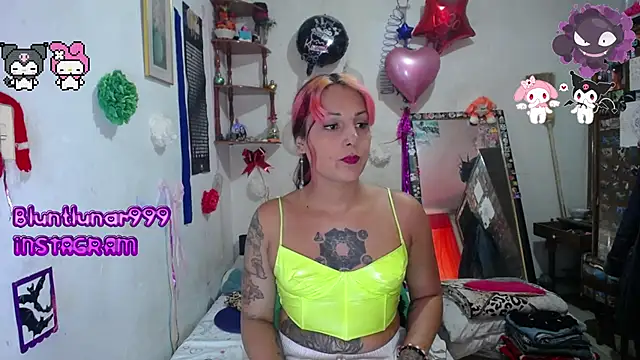 purplekattlyn online show from February 17, 2025, 4:37 pm