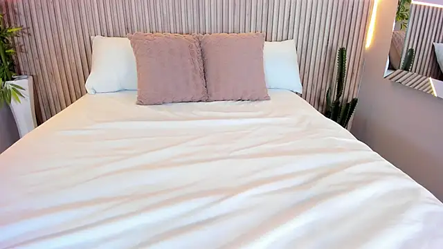 GeorginaReyes online show from September 13, 2025, 10:53 pm