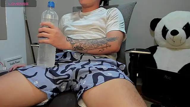 mattiwsmorris  online show from October 29, 2025, 5:53 am