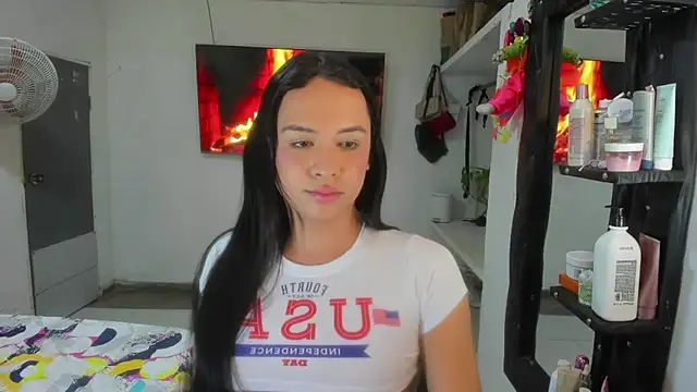 Ladyy Sweet22 online show from January 14, 2026, 5:13 am