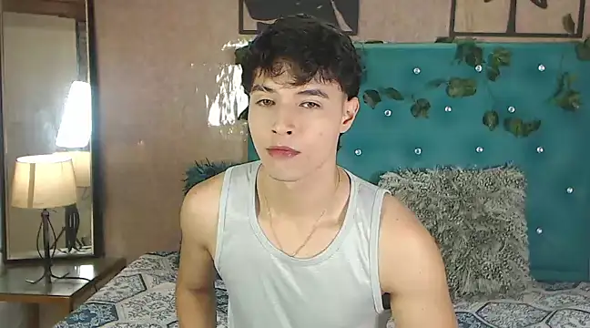 LiamAndrewzz online show from March 9, 2025, 4:49 am