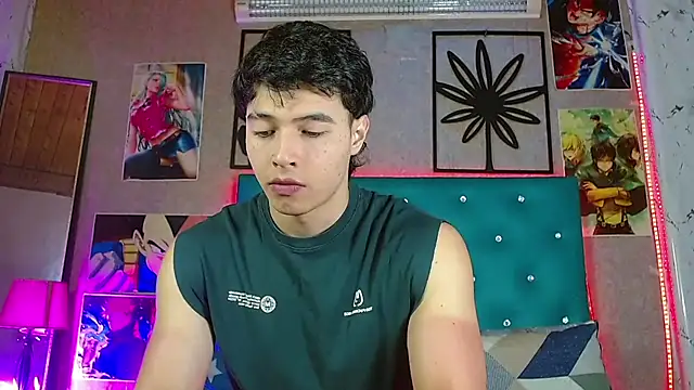 LiamAndrewzz online show from April 22, 2026, 3:42 am